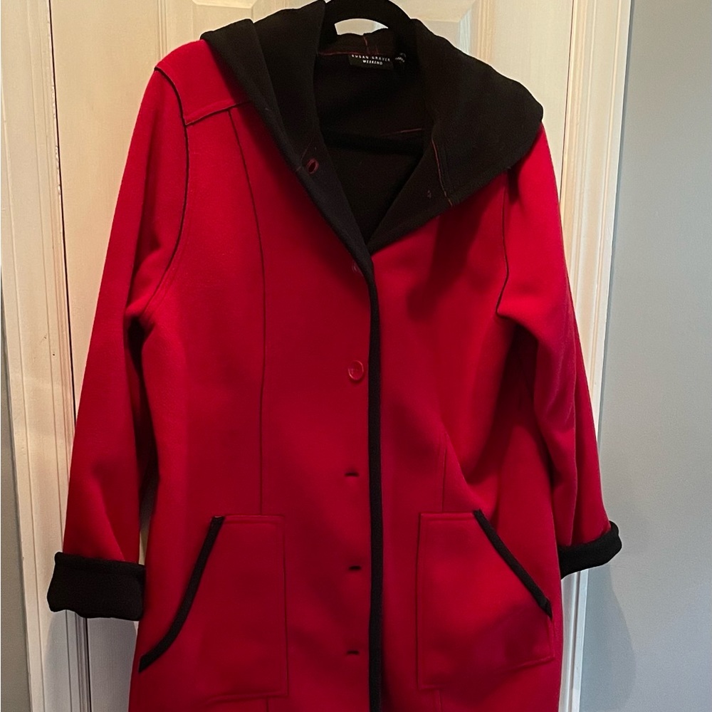 Warm red with black trim hooded hooded fleece jacket - large